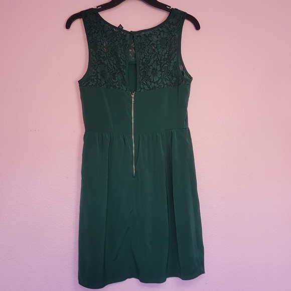 American Eagle Outfitters Green  Dress/ Size 6. - Picture 2 of 10